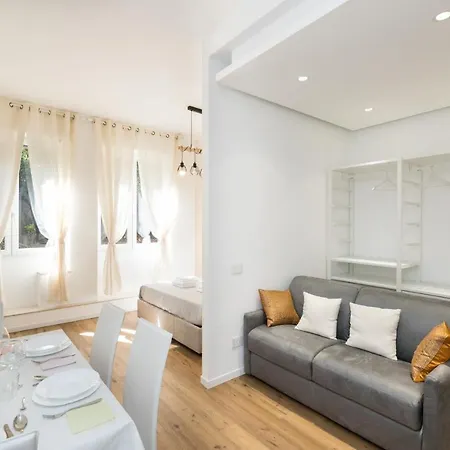 Magnoliaapartments - 18b Visconti Duomo דירה מילאנו